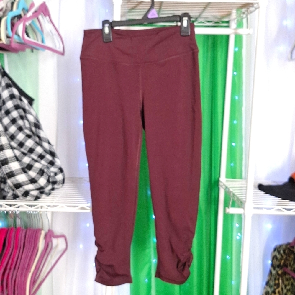 GAIAM CROPPED LEGGINGS SIZE SMALL PURPLE